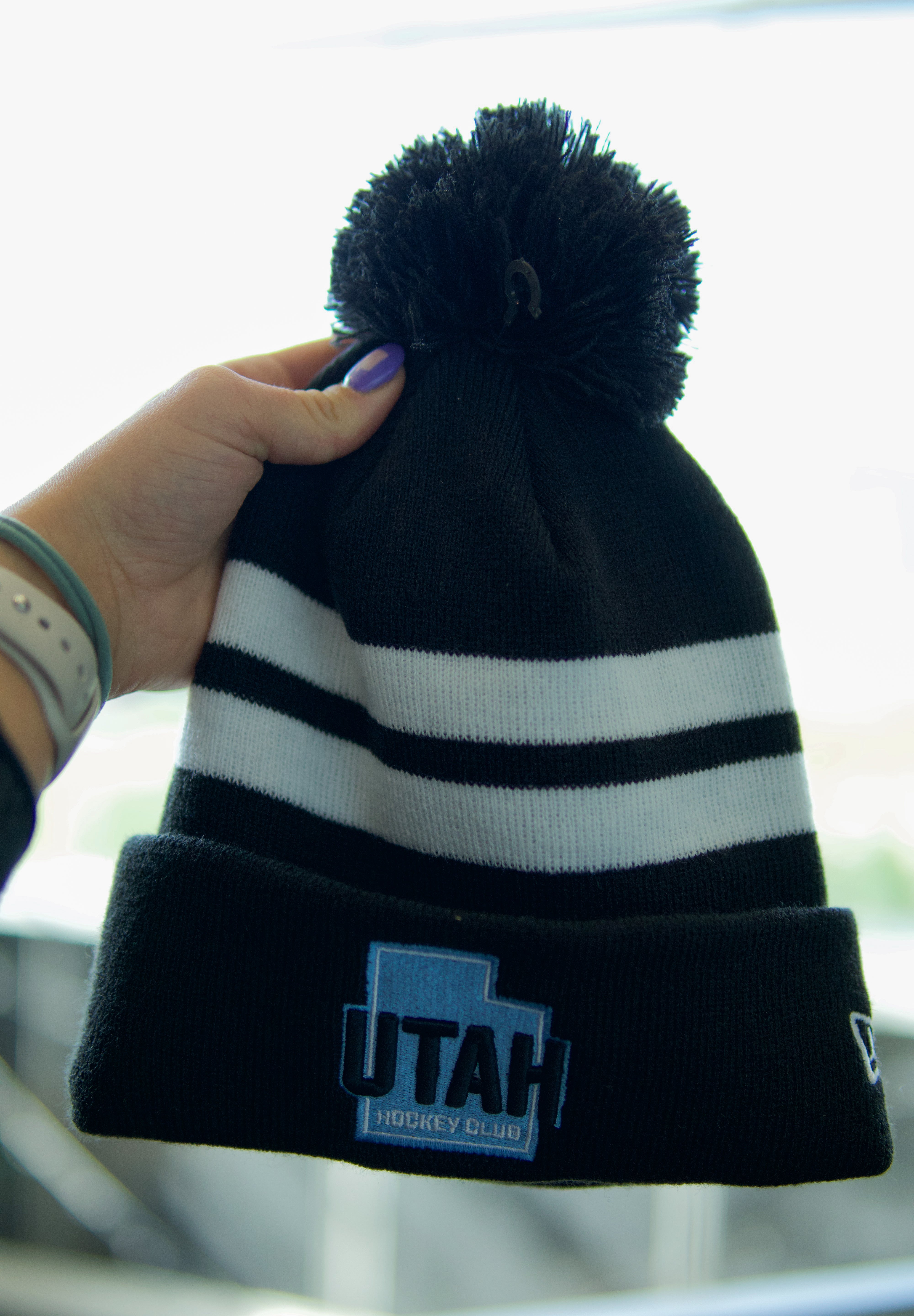 Utah Hockey Black Stripe Pom State Knit  - Black - New Era