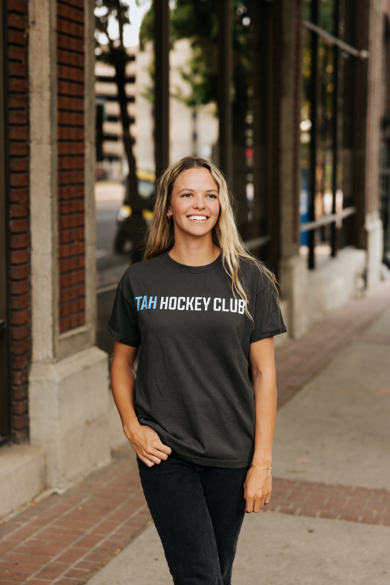 Women's Utah Hockey Wordmark Boyfriend Tee - Grey - WEAR